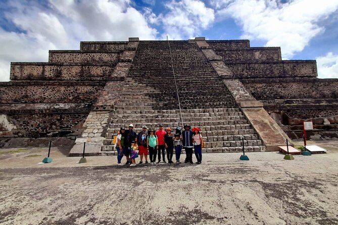 Balloon flight with private transportation and guided tour to Teotihuacán - The balloon ride: what to expect above Teotihuacan