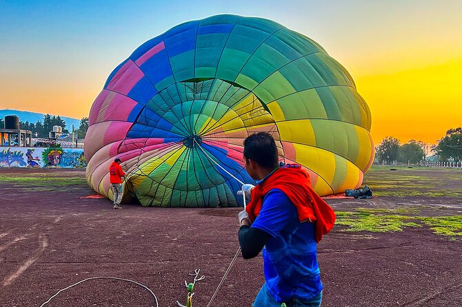 Balloon Flight with Teotihuacan & Guadalupe Shrine Full day Tour - Lifting off at sunrise: what your Teotihuacan balloon ride feels like