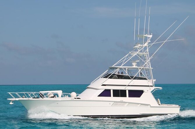 Biggest Luxury Yacht Boat Best in Cancun up to 28 pax - Key things that make this Cancun yacht outing worth a look