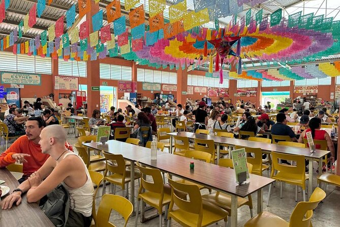 Bike tour to the Tule Tree and the Gastronomic Market - Stop 1 at the Tule Tree park: time, tickets, and what to expect