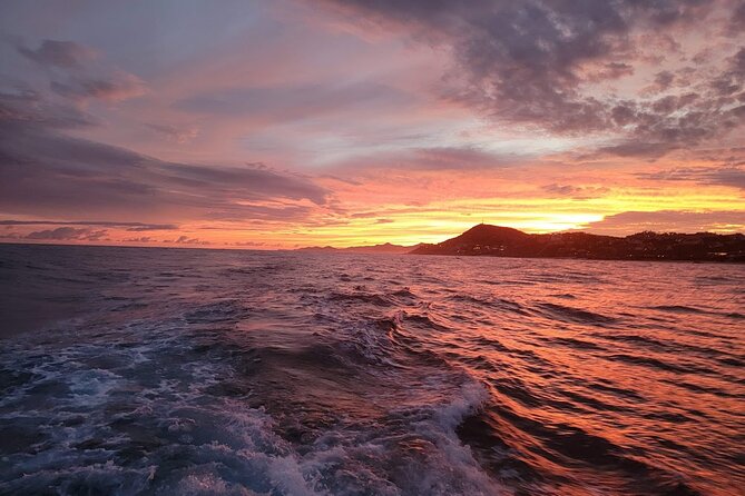 Cabo Arch Sunset Yacht Tour - Dinner & Drinks — Up to 18 Guests - Dinner and drinks on the water, and what the menu feels like