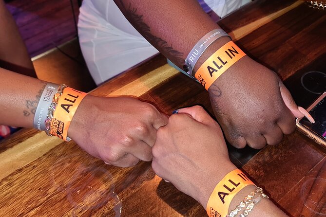 Cabo Bar Crawl - The BEST Bar and Clubs in Cabo - Price and value: when this crawl feels worth it