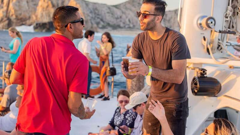 Cabo San Lucas: 2 Hour Sunset Cruise with Food and Wine - Key things that make this cruise worth it