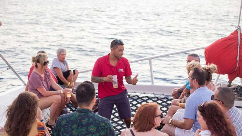 Cabo San Lucas: 2 Hour Sunset Cruise with Food and Wine - Open bar, premium wines, and jazz that actually fits the setting
