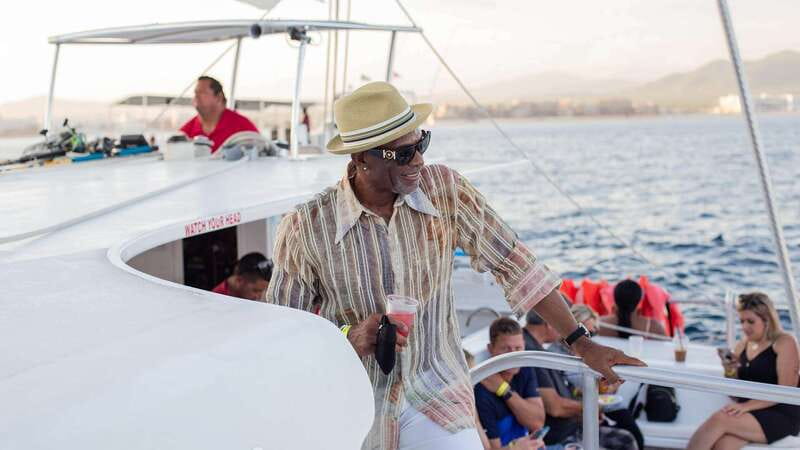 Cabo San Lucas: 2 Hour Sunset Cruise with Food and Wine - Appetizers you can actually snack on during the cruise