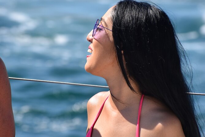 Cabo San Lucas Boat Tour with Snorkeling, Open Bar, and Lunch - Lunch that keeps you from planning meals on the go