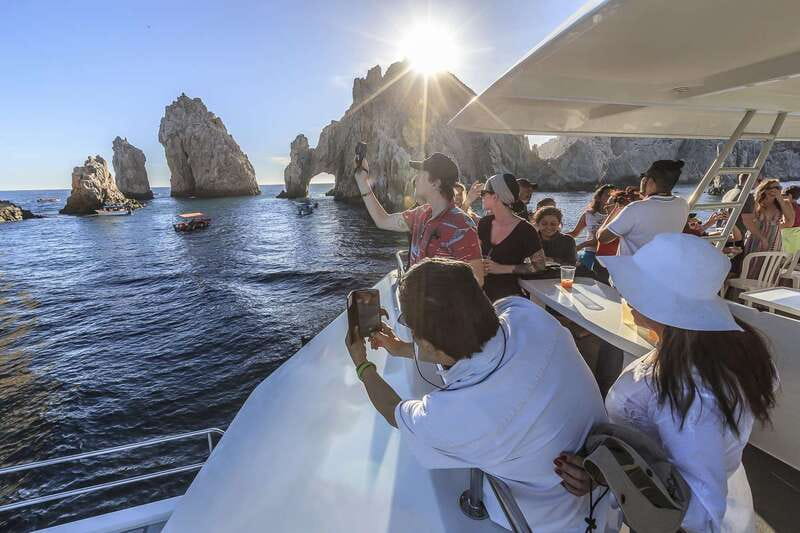 Cabo San Lucas: Sunset Dinner Cruise - Why this sunset dinner cruise feels like a Los Cabos night