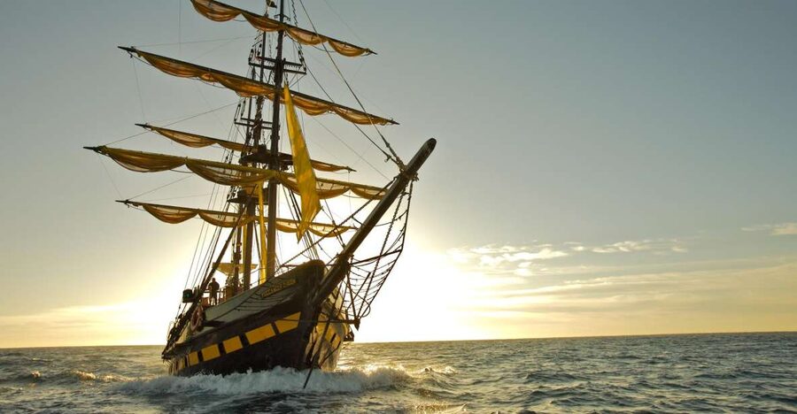 Cabo San Lucas: Sunset Pirate Ship Cruise with Dinner Show - Cabo’s pirate ship sunset cruise: what makes it fun in real life