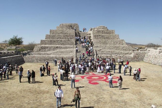 Canada de la Virgen Archaeological Site Tour - The colossal temple and the restored steps for views