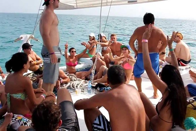 Cancun Adults Only Party Cruise to Isla Mujeres with Open Bar - Snorkeling at the reef stop: what the 35 to 45 minutes feels like