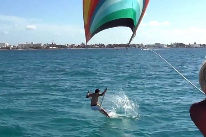 Cancun Adults Only Party Cruise to Isla Mujeres with Open Bar - Drinks and entertainment: manage expectations and maximize the good part