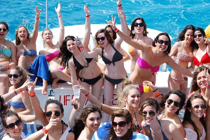 Cancun Adults Only Party Cruise to Isla Mujeres with Open Bar - On board at 10am: open bar, music, and how the party boat works