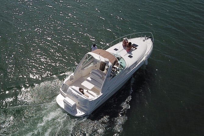 Cancun Bay Private 2-Hour on a Luxury Yacht - What the 38-Foot Yacht Feels Like on a Short Cancun Cruise