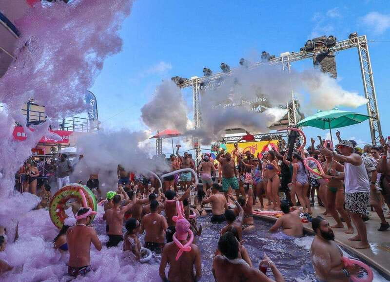 Cancún: Coco Bongo Beach Party Experience - Setting Expectations: A Beach Party Built Like a Stage Show