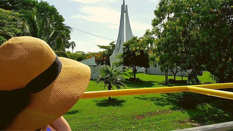 Cancun: Guided City Tour with Shopping by Double Decker Bus - Guides, Language, and the Human Part of the Day