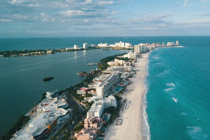 Cancun Guided Sightseeing, Shopping and Tasting Tour - Dolphins Beach stop: quick photos of Cancun and the Caribbean Sea