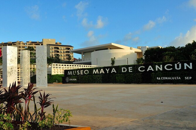 Cancun Guided Sightseeing, Shopping and Tasting Tour - Letras Cancun El Mirador: the view stop you will actually remember