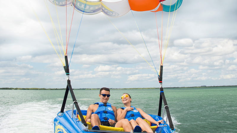 Cancún: Skyrider Parasailing Experience - From boat platform to liftoff: what the start feels like