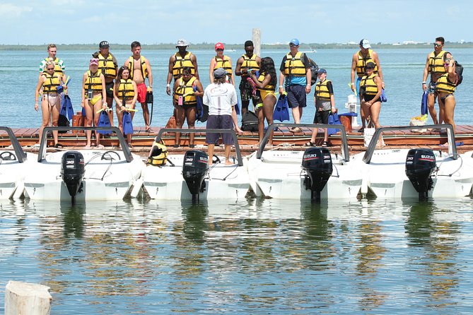 Cancun speedboat and snorkel tour: shared speedboat - Meeting point in the Hotel Zone: easy to reach, no hotel pickup