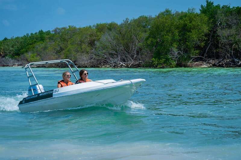 Cancun: Speedboat tour to a Virgin Beach - Picking up in Costa Mujeres, Isla Blanca, or the Hotel Zone