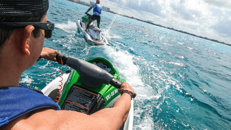 Cancun: Waverunner in Nichupte Lagoon - The Instructor Briefing, How They Keep It Fun and Safe