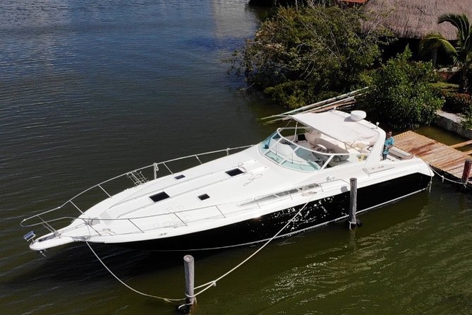 Cancun yachts rental BEATIFUL YACHT 46FT, 15 PAX MAX 25P6 - Where the Meeting Point Fits Into Your Day