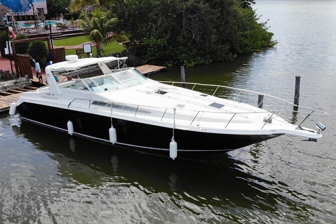 Cancun yachts rental BEATIFUL YACHT 46FT, 15 PAX MAX 25P6 - Who This Private Yacht Ride Suits Best (and Who Might Skip It)