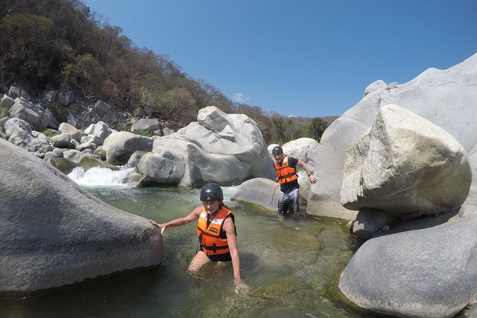 Canyoning in the Oaxacan Coast Canyons - Getting there from Bahias de Huatulco and starting on time