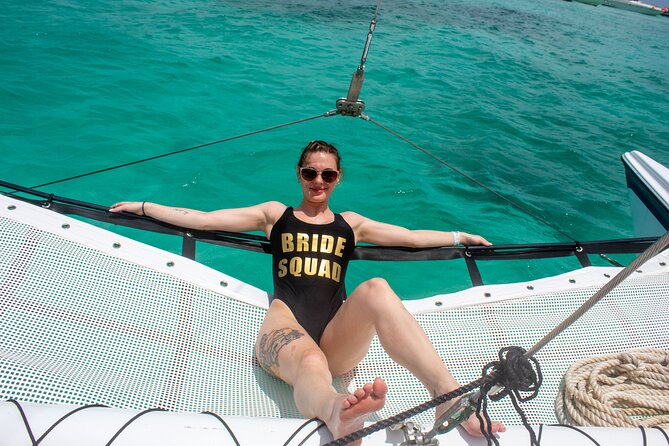 Catamaran Cancun to Isla mujeres Lunch OpenBar and Snorkeling - The buffet lunch and domestic open bar: what’s included, and what to expect