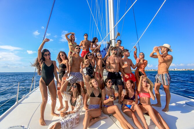 Catamaran to Isla Mujeres Snorkeling Tour with Open Bar and Lunch - The snorkel stop: guided help, but set your expectations