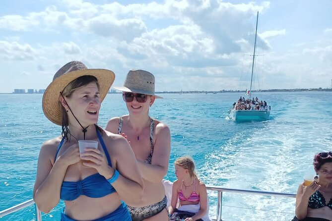 Catamaran Tour to Isla Mujeres all Included - Crew and organization: what consistently earns praise