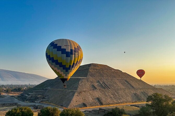 CDMX balloon flight, breakfast, pickup and visit to Teotihuacán - Teotihuacán on the Ground: Entrance and How the Day Flows
