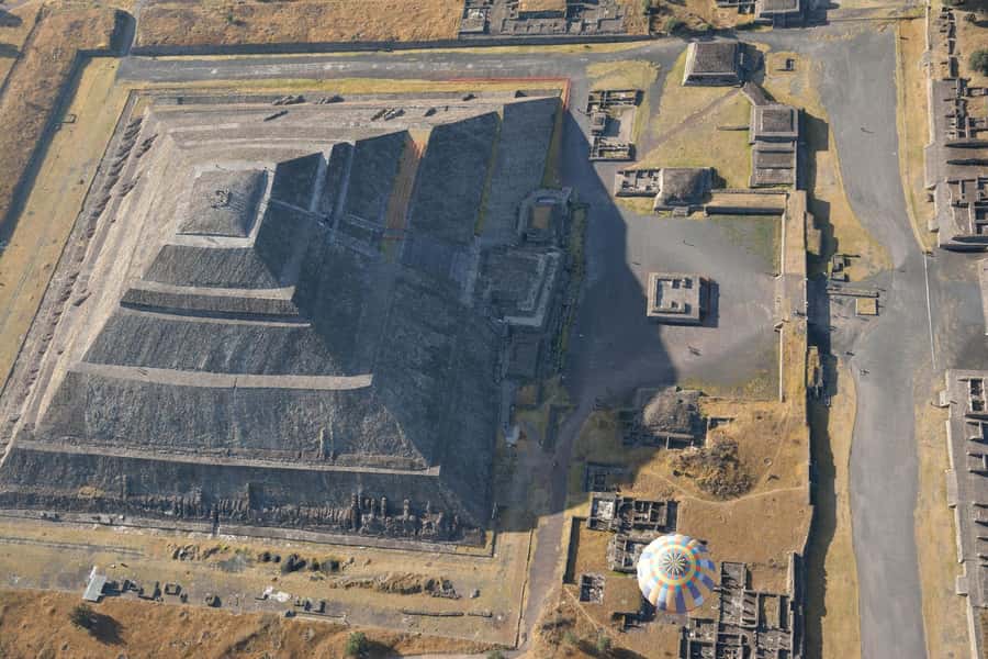 CDMX: Early visit to Teotihuacan - The Palace Stops and Why They Change Your Perspective