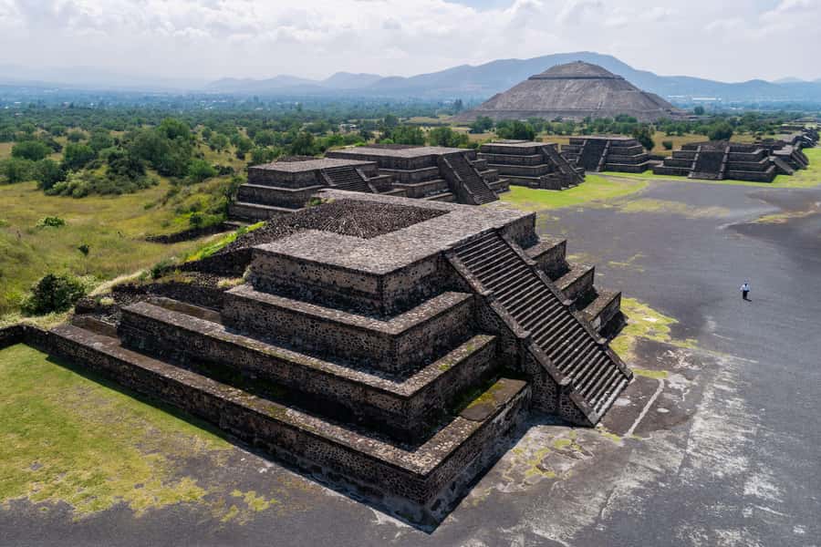 CDMX: Early visit to Teotihuacan - After the Pyramids: Obsidian Workshop and Spirits Tasting
