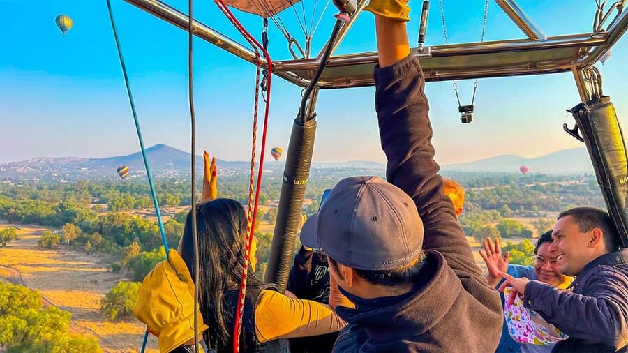 CDMX: Teotihuacan Balloon Flight with Optional Pyramids Tour - Obsidian workshop and tequila tasting: fun stops with a real culture angle