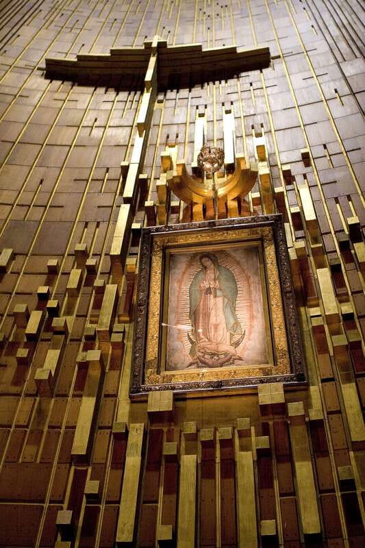 CDMX: Tour of the ruins of Teotihuacan, Tlatelolco, and Guadalupe - Obsidian workshop and tequila tasting, with shopping time in the mix