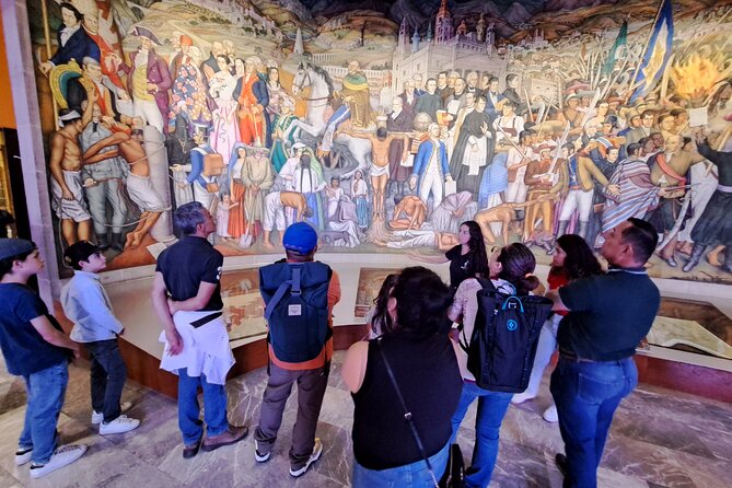 Chapultepec Castle Tour and its surroundings - Stop 3: Audiorama, endemic vegetation and WWII memory