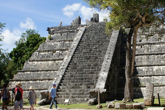 Chichen Itza, Beautiful Cenote and Valladolid All Inclusive Tour - Valladolid, the Sultaness of the East, in a Short Guided Stop