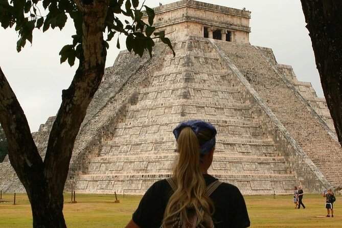 Chichén Itzá, Cenote Suytún, and Cenote Ikkil Guided Tour - The Mayan culture interlude and lunch: good food, plus extra spending pressure