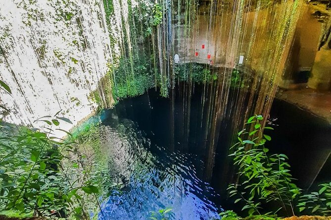 Chichén Itzá, Cenote Suytún & Cenote Ik-kil Expedition - Meals and drinks: boxed lunch and a buffet, but watch the details