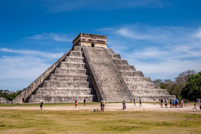 Chichen Itza, Cenote & Valladolid Tour with Lunch - The 5:00 am meetup: why the timing matters in real life