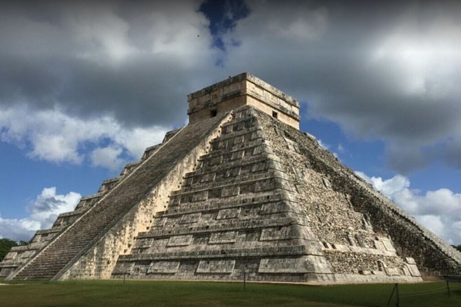 Chichen Itza Deluxe from Cancun to Playa del Carmen - Valladolid Photo Stop on the Way Back to the Coast