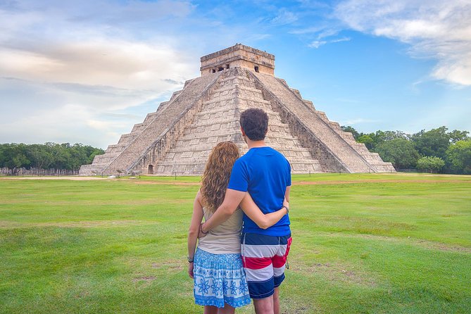 Chichen Itza Deluxe Valladolid and 2 Cenotes - Cenote Ik Kil and Lunch: Ceremony Lore and a Swim-Friendly Pause