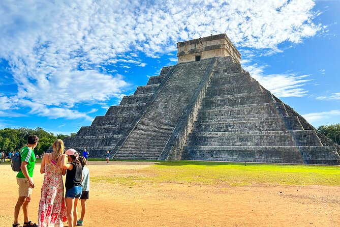 Chichen Itza Early Access Private Tour with Buffet Lunch - The Chichen Itza Walkthrough: El Castillo, Temple of the Warriors, and the Ball Court