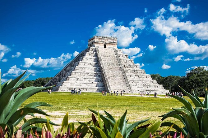 Chichen Itza & Ek Balam Tour From Cancun - Chichén Itzá: more than the pyramid, if you want it to be