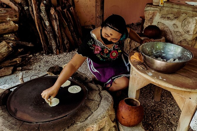 Chichen Itza Gastronomic, Valladolid and Cenote Extremo - Comedor Kaua in the middle of the day: buffet lunch plus a food demo