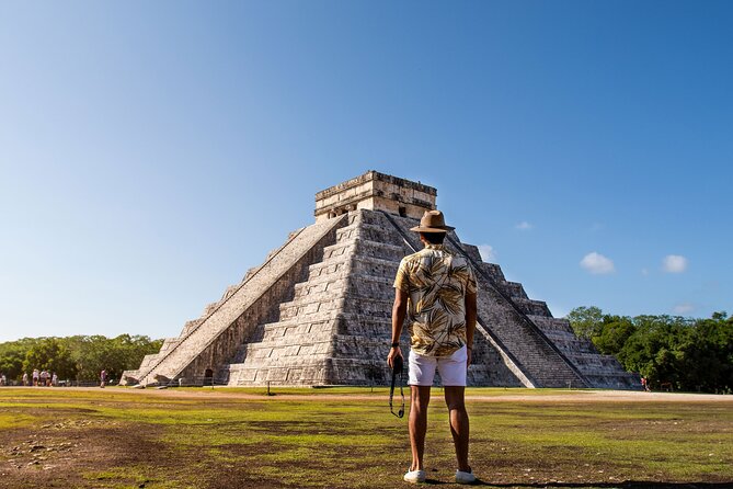 Chichén Itzá Guided Tour with Cenote & Buffet at Valladolid - Valladolid stop: La Casona buffet, unlimited drinks, and a cathedral walk