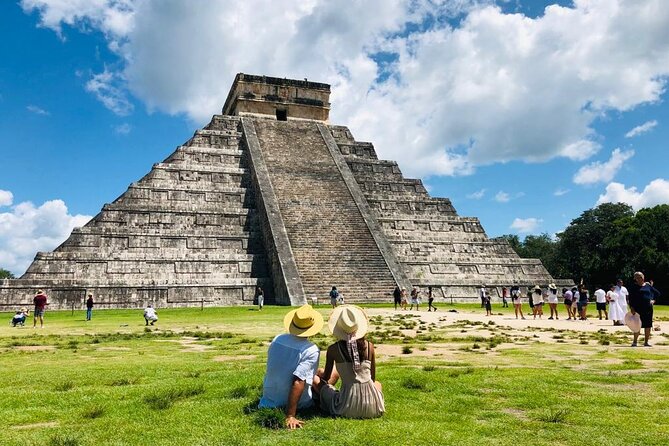 Chichén Itzá Premium Cenote y valladolid Day Tour - Chichén Itzá With a Real Guide: From Kukulcán to the Ball Court