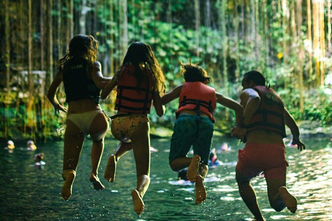 Chichen Itza Private Tour plus Cenote and Valladolid Visit - Lunch on a Yucatán buffet: what’s included and what to expect from the meal