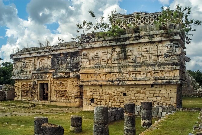 Chichen Itza: Self-Guided Tour with Audio Narration & Map - Tzompantli and the Eagles and Jaguars Platform: ceremonial details you can spot